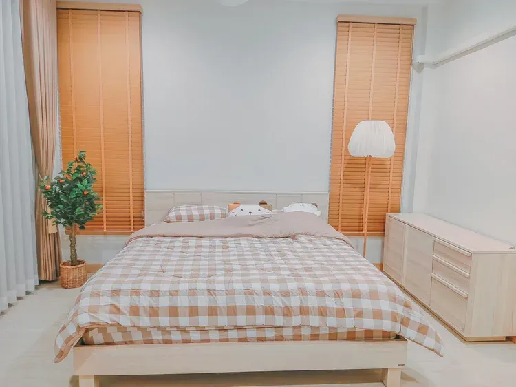Phòng ngủ, Phòng cho bé - Căn nhà hiện đại xây kiểu nhà sàn với thiết kế ấm cúng ai cũng mơ ước  | Space T