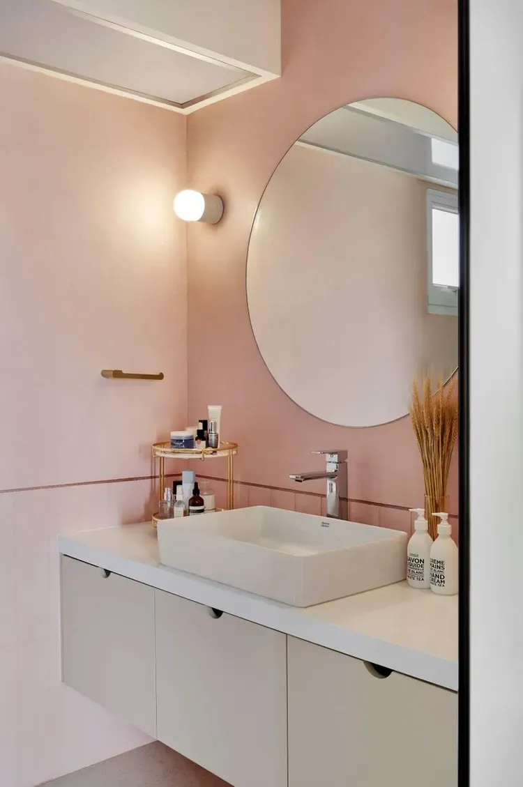 Phòng tắm - Hô biến căn hộ đơn sắc thành không gian màu hồng đầy tươi sáng, ngọt ngào của cô nàng độc thân   | Space T