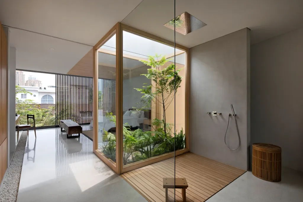 Phòng ngủ, Phòng tắm - “MDJ House”: nhà 2 tầng 400m2 kết hợp gỗ và bê tông kết cấu lệch tầng độc lạ  | Space T