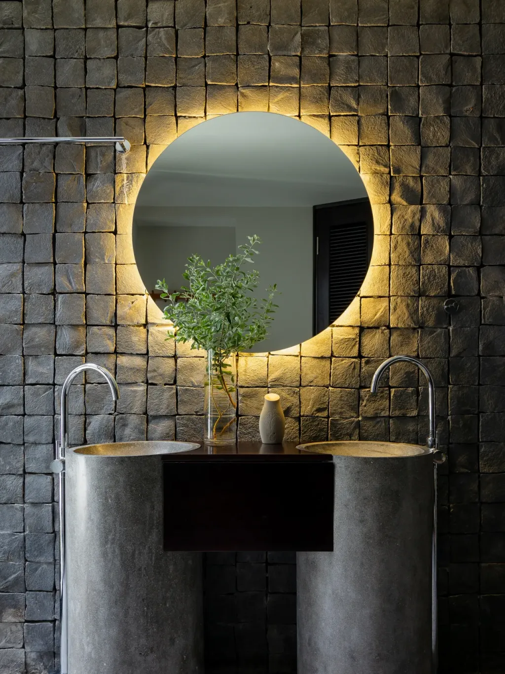 Phòng tắm - Chum Villa - Nét đẹp hoài cổ trong đời sống hiện đại  | Space T