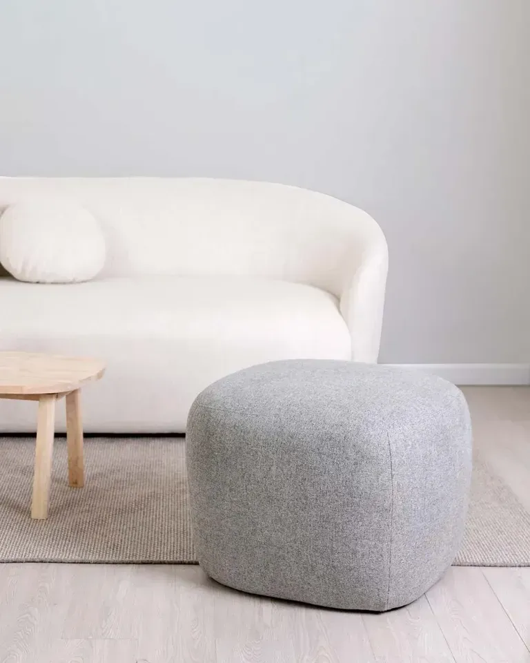 Mẫu ghế đôn sofa đơn giản tinh tế