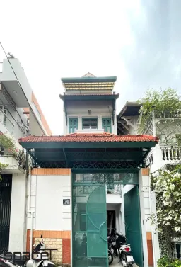 Mặt tiền - Văn phòng Hai Bà Trưng Quận 1 