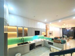 Phòng bếp - Nhà phố Bình Dương 100m2 - Phong cách Modern 