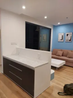 Phòng khách, Phòng bếp - Căn hộ Vinhomes Grand Park Quận 9 - Phong cách Modern + Color Block 