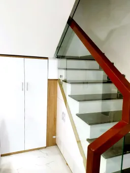 Cầu thang - Nhà phố 100m2 tại Bình Dương - Phong cách Modern 