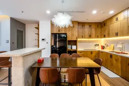 Phòng bếp, Phòng ăn - Căn hộ Vinhomes Central Park - Phong cách Modern 