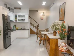 Phòng bếp - Ngôi nhà của một tín đồ mê du lịch 