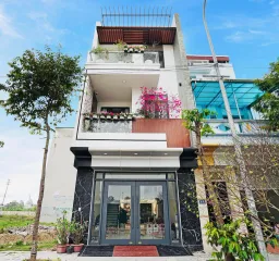 Khi tổ ấm cũng là nơi mình làm việc