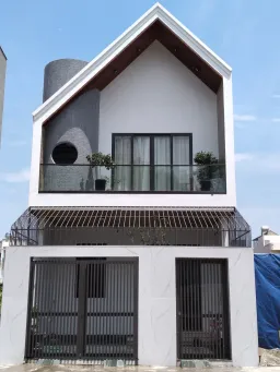 Nhà phố thiết kế lạ mắt ai cũng lầm tưởng có ống khói