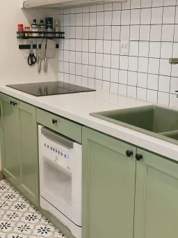 Phòng bếp - Căn hộ 53m2 với ý tưởng cửa vòm thông phòng ngủ - phòng khách đáng tham khảo 