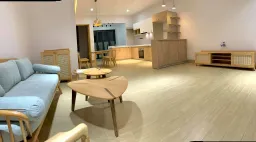 Phòng khách - Nhà thoáng đãng, tươi mát nhờ trang trí nội thất với gỗ và cây xanh 