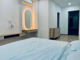 Phòng ngủ - Nhà thoáng đãng, tươi mát nhờ trang trí nội thất với gỗ và cây xanh 