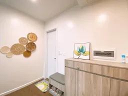 Phòng ngủ, Lối vào - Chưa đến 300 triệu hoàn thiện nội thất cho căn hộ 3 PN 88m2 