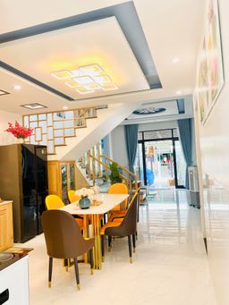 Phòng bếp, Phòng ăn - Ấm áp nhà phố tông màu vàng - xanh biển, trang trí nội thất gỗ 
