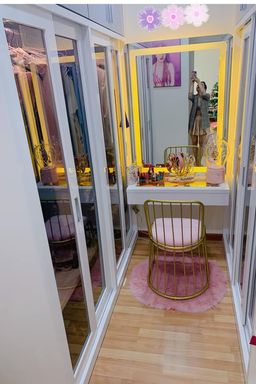 Phòng ngủ - Căn hộ màu hồng của nữ chủ nhân đổi nhà 3 lần để thỏa đam mê trang trí nhà cửa 