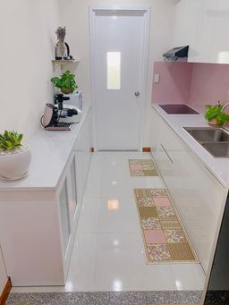 Phòng bếp - Căn hộ màu hồng của nữ chủ nhân đổi nhà 3 lần để thỏa đam mê trang trí nhà cửa 