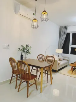 Phòng ăn - Căn hộ của cô gái độc thân - thành quả 8 năm xa quê hương 