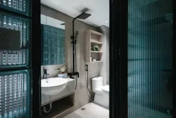 Phòng bếp, Phòng tắm - Cô giáo tiếng Nhật cải tạo nhà tập thể cũ an yên và thoáng mát 