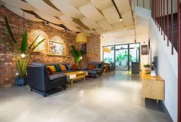 Phòng khách - Homestay vợ chồng mình làm khi “bỏ thủ đô về biển” 