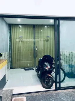 Lối vào - Cải tạo ngoạn mục nhà cấp 4 mặt tiền quốc lộ chỉ với 200 triệu 