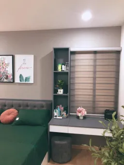 Phòng ngủ - Căn hộ tông xám với phong cách đơn giản, kết hợp chất liệu gỗ ấm áp 