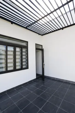 Sân thượng - Nhà phố 80m2 xây kiểu Hiện đại, tối ưu không gian với tông màu xám - đen sang trọng 