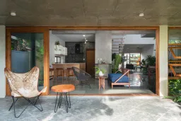 Phòng khách - “HAVEN” - căn nhà của thiên nhiên, thay đổi ánh sáng theo hướng mặt trời 