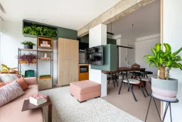 Phòng khách - Căn hộ 40m2 phối màu ngẫu hứng của gia chủ yêu thời trang 