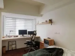 Phòng ngủ, Phòng làm việc - Ngôi nhà 43m2 thiết kế công năng toàn diện, nội thất thông minh của cô nàng độc thân  