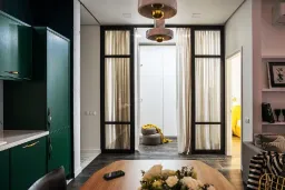 Phòng bếp, Phòng thay đồ - Căn hộ 62㎡ mang vẻ đẹp sang trọng, lộng lẫy với màu xanh lá đậm cổ điển  
