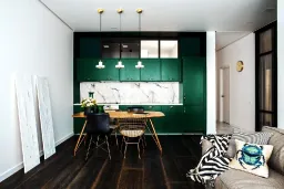 Phòng bếp - Căn hộ 62㎡ mang vẻ đẹp sang trọng, lộng lẫy với màu xanh lá đậm cổ điển  