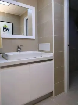 Phòng tắm - Vợ chồng trẻ chi 400 triệu để trang trí căn nhà đầu tiên sau 10 năm tích góp 