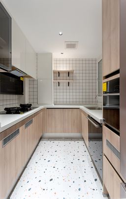 Phòng bếp - Tổ ấm đơn giản kiểu Scandinavian với màu gỗ và cam cháy ấm áp 