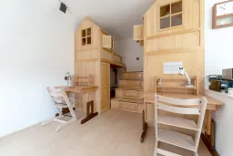 Phòng ngủ - Bất ngờ tổ ấm 46m2 của gia đình 4 người gọn gàng và tươm tất 