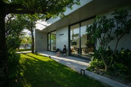Sân vườn - Ngôi nhà xanh mát, tận hưởng trọn vẹn sự bình yên của cặp vợ chồng tại Huế 