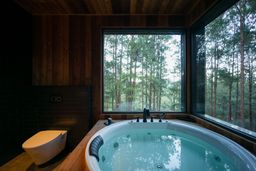Phòng tắm - Ấn tượng với biệt thự thơ mộng giữa rừng thông Đà lạt 