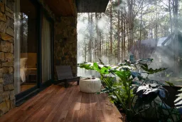 Sân vườn - Ấn tượng với biệt thự thơ mộng giữa rừng thông Đà lạt 