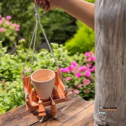 Combo Xích Đu Và Chậu Hình Người POT Man Gốm Đất Nung - Decor Sân Vườn