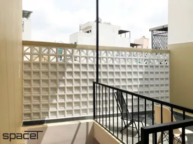 Sân thượng - Nhà phố đường Nguyễn Đình Chiểu Quận 3 - Phong cách Modern Sân thượng - Nhà phố đường Nguyễn Đình Chiểu Quận 3 - Phong cách Modern