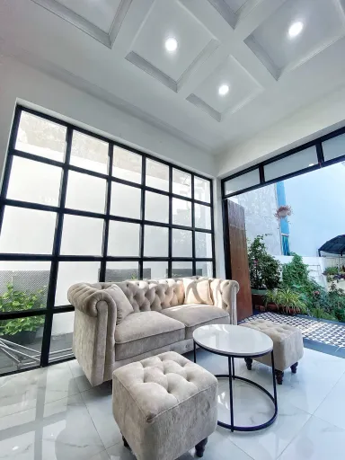 Phòng khách - Nhà phố Quận 8 - Phong cách Modern