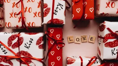 14/3 là ngày gì? Ai tặng quà cho ai? 9 món quà nên tặng nhất