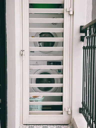 Lô gia Phòng giặt - Căn hộ 53m2 với ý tưởng cửa vòm thông phòng ngủ - phòng khách đáng tham khảo Lô gia Phòng giặt - Căn hộ 53m2 với ý tưởng cửa vòm thông phòng ngủ - phòng khách đáng tham khảo
