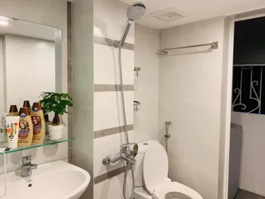 Phòng tắm - Tân trang căn hộ tập thể “siêu mini” chỉ 25m2 ở phố cổ Hà Nội