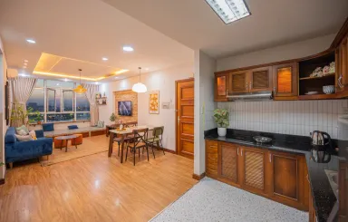 Phòng khách Phòng bếp - “Thổi hồn” cho căn hộ 95m2 thuê du lịch tại Quy Nhơn
