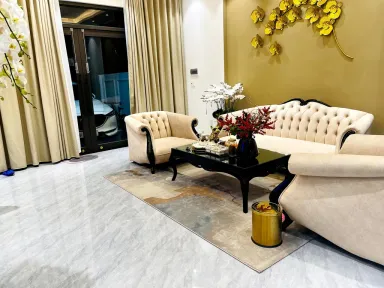Phòng khách - “Ngôi nhà hoa hồng” phong cách tân cổ điển kết hợp hiện đại Phòng khách - “Ngôi nhà hoa hồng” phong cách tân cổ điển kết hợp hiện đại