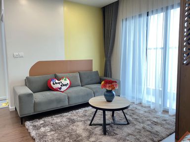  Phòng khách - Chưa đến 300 triệu hoàn thiện nội thất cho căn hộ 3 PN 88m2 