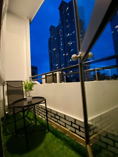 Lô gia - Chỉ 70 triệu cải tạo sân thượng cũ thành phòng ngủ cực chill