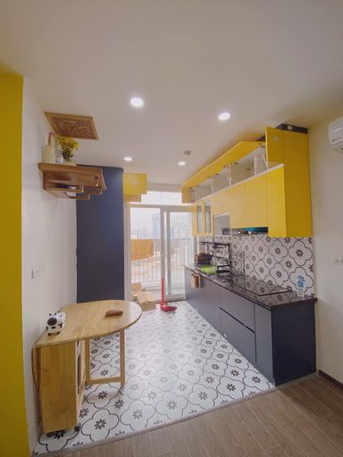  Phòng bếp - Chung cư nhỏ dùng điểm nhấn màu sắc giúp nhà trông rộng hơn 