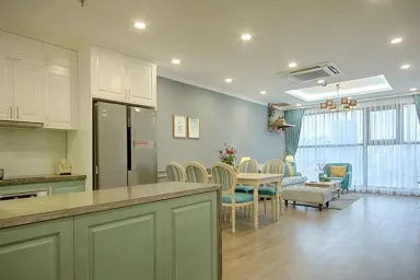 Phòng bếp Phòng ăn - Căn hộ Tân cổ điển dù kết hợp nhiều màu sắc vẫn hài hòa bắt mắt