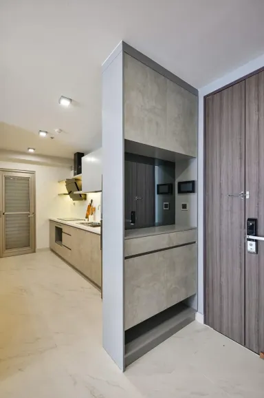 Lối vào - Căn hộ phong cách Bauhaus: tối giản, tiện nghi một cách tinh tế